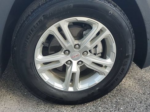 Used 2023 GMC Terrain SLE FWD image 7