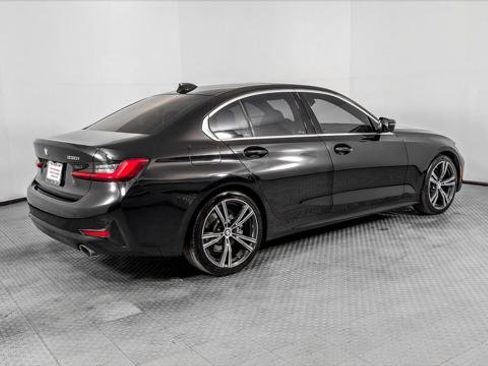 Used 2019 BMW 330i Sedan w/ Premium Package image 8