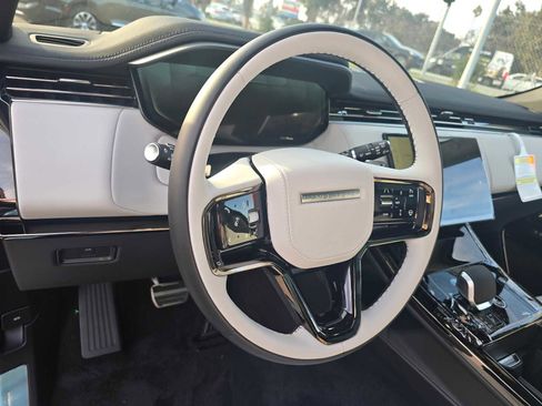 New 2026 Land Rover Range Rover Sport Dynamic SE image 25