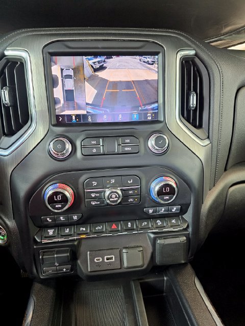 Used 2022 GMC Sierra 2500 Denali w/ Denali Black Diamond Edition AWD/4WD image 29