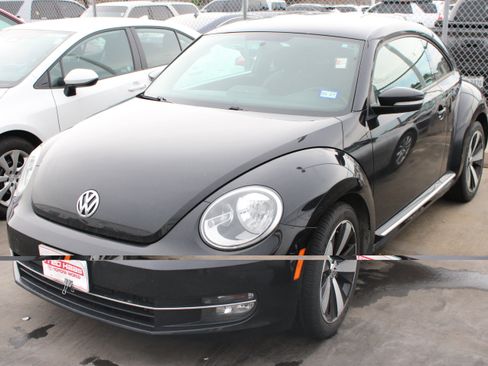 Used 2012 Volkswagen Beetle 2.0T FWD image 5