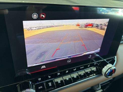 New 2026 GMC Canyon AT4 w/ AT4 Premium Package image 16