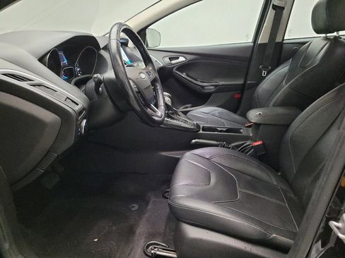 Used 2017 Ford Focus Titanium w/ Titanium Technology Package FWD image 17