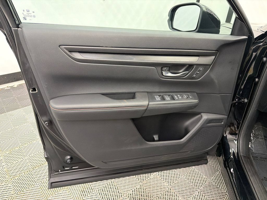 Used 2026 Honda CR-V Sport-L image 11