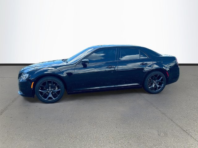 Used 2022 Chrysler 300 S RWD image 4