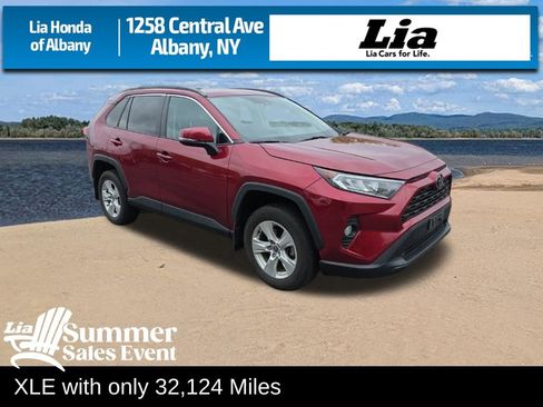 Used 2021 Toyota RAV4 XLE w/ Convenience Package AWD/4WD image 1