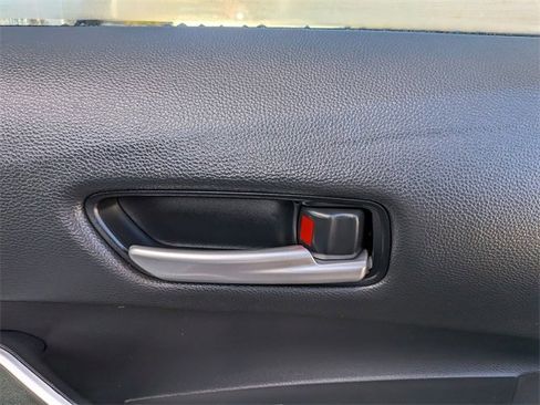 Used 2022 Toyota Corolla SE image 31