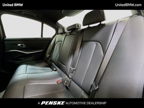Used 2025 BMW 330i Sedan w/ M Sport Package RWD image 13
