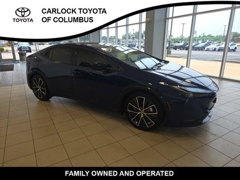 Used 2024 Toyota Prius XLE AWD/4WD image 6
