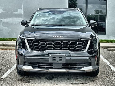 Used 2024 Kia Sorento S image 12