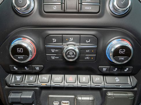 Used 2020 GMC Sierra 2500 Denali w/ Denali Ultimate Package image 27