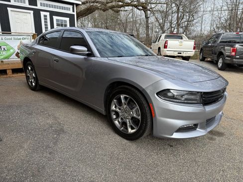 Used 2015 Dodge Charger SXT w/ AWD Plus Group image 3