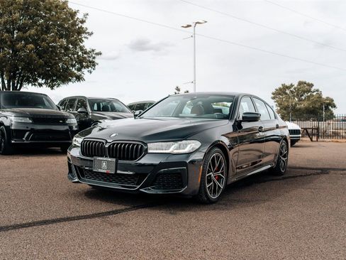 Used 2023 BMW 530i xDrive w/ Executive Package image 3