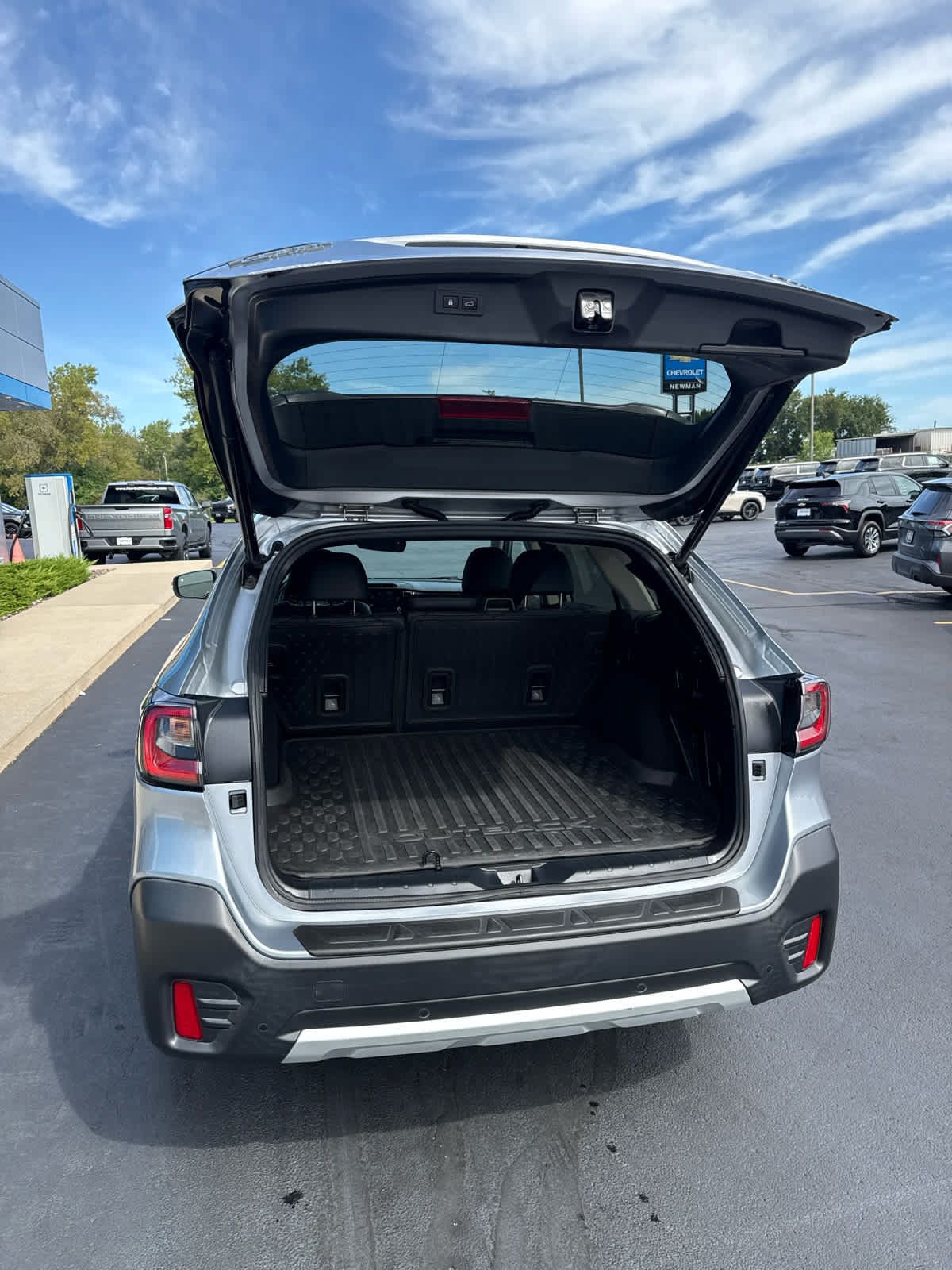 Used 2021 Subaru Outback Limited AWD/4WD image 10