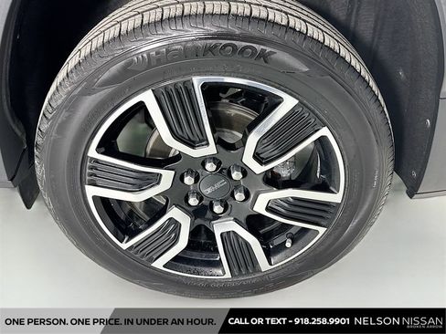 Used 2019 GMC Acadia SLT w/ Black Edition image 33