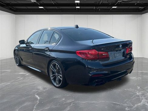 Used 2018 BMW M550i xDrive image 3