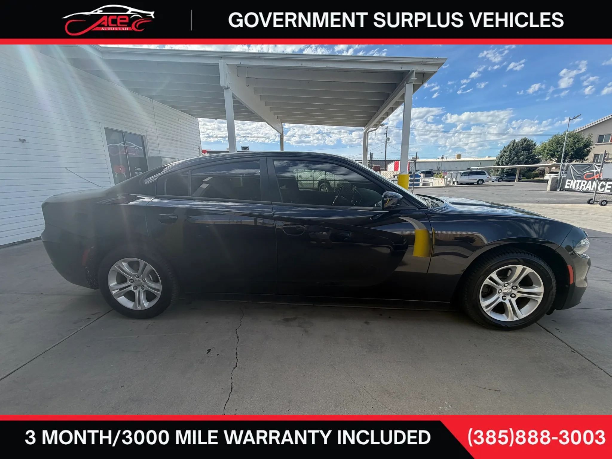 Used 2019 Dodge Charger SXT w/ Travel & Safety Group RWD image 4