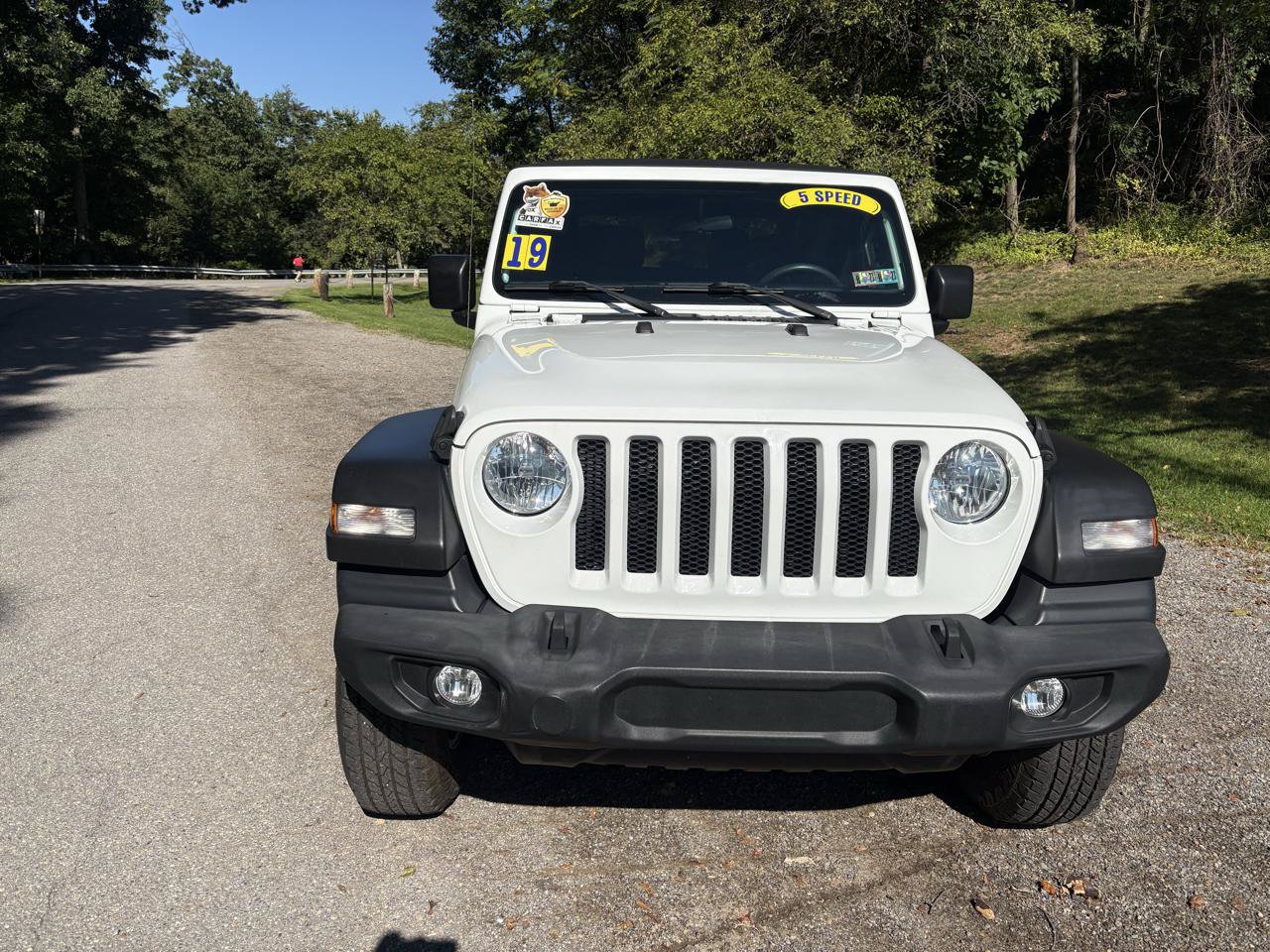 Used 2019 Jeep Wrangler Sport AWD/4WD image 2