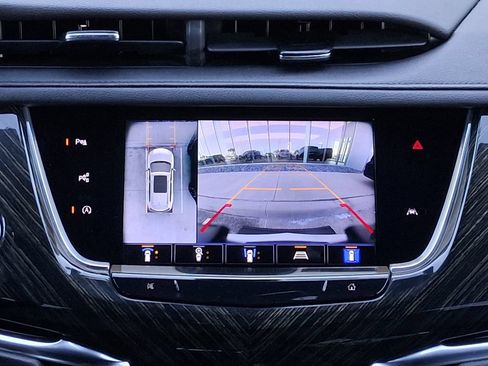 Used 2022 Cadillac XT6 Premium Luxury w/ Technology Package FWD image 15