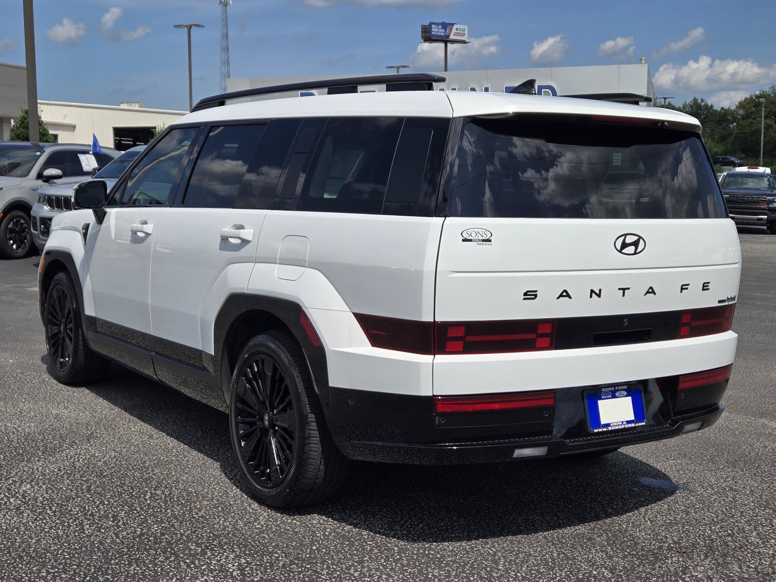 Used 2025 Hyundai Santa Fe Calligraphy AWD/4WD image 12