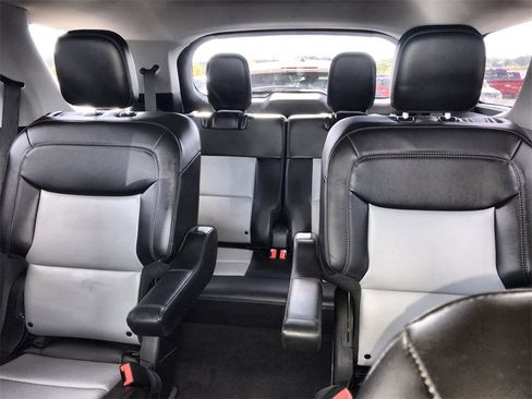 Used 2023 Ford Explorer XLT w/ Equipment Group 202A image 23