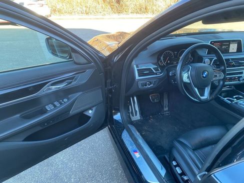 Used 2019 BMW 750i xDrive image 10