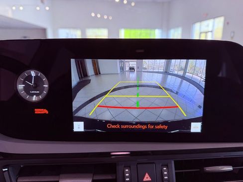 Used 2025 Lexus ES 350 w/ Premium Package image 25