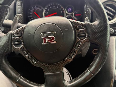 Used 2010 Nissan GT-R Premium AWD/4WD image 15