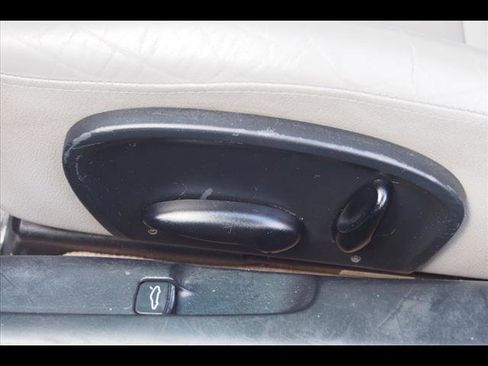 Used 2001 Porsche Boxster image 24