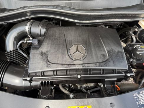 Used 2023 Mercedes-Benz Metris Passenger image 22