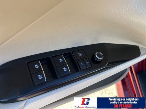 Used 2019 Toyota Camry XLE w/ Driver Assist Package image 16