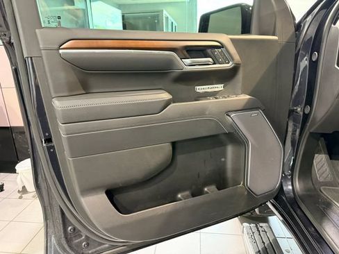 Used 2025 GMC Sierra 1500 Denali w/ Denali Reserve Package AWD/4WD image 11