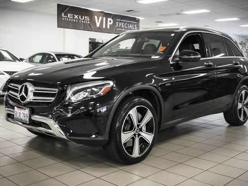 Used 2019 Mercedes-Benz GLC 350e 4MATIC image 3
