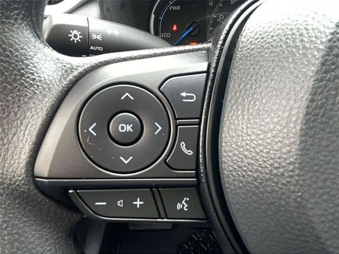 Used 2025 Toyota RAV4 XLE image 22