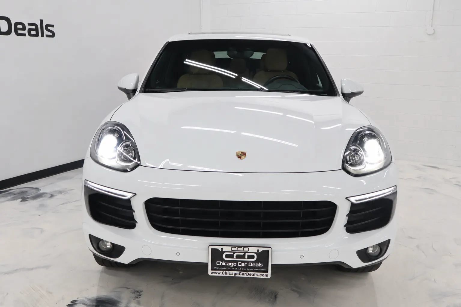 Used 2018 Porsche Cayenne AWD/4WD image 2