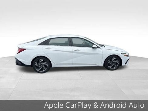 Used 2025 Hyundai Elantra SEL image 8
