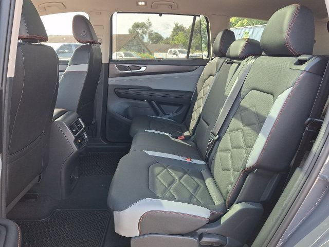 Used 2026 Volkswagen Atlas Peak Edition AWD/4WD image 17