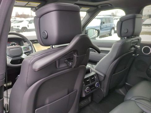 New 2026 Land Rover Discovery Limited Edition image 18