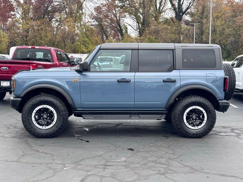 New 2025 Ford Bronco Badlands w/ Sasquatch Package image 3