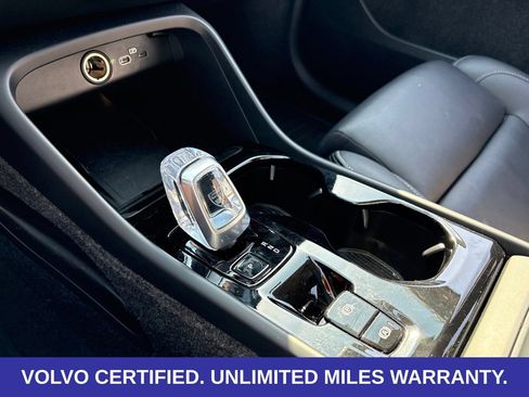 Certified 2026 Volvo XC40 B5 Plus AWD/4WD image 19