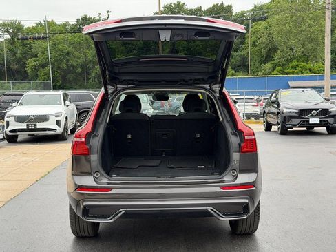 Certified 2025 Volvo XC60 B5 Plus w/ Climate Package AWD/4WD image 5
