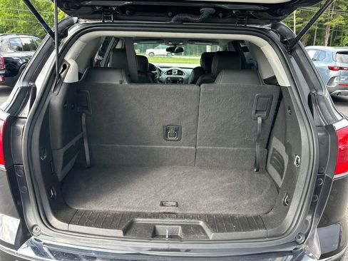 Used 2017 Buick Enclave Leather FWD image 5