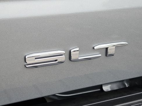 New 2026 GMC Sierra 1500 SLT w/ SLT Premium Package image 13