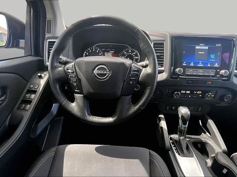Certified 2023 Nissan Frontier SV w/ SV Convenience Package RWD image 6