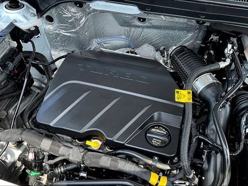 Used 2026 Chevrolet Trax LS w/ LS Convenience Package FWD image 29