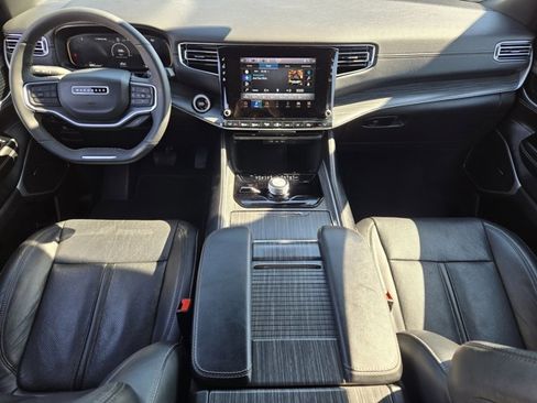 Used 2024 Jeep Wagoneer L Series II w/ Flexible Seating Group image 23