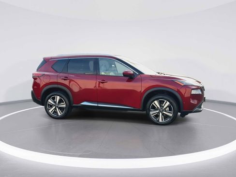 Used 2023 Nissan Rogue SL w/ SL Premium Package image 9