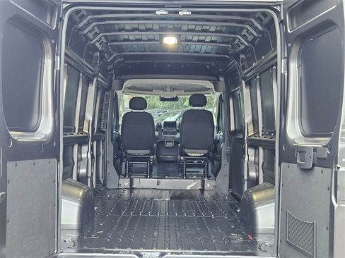 New 2026 RAM ProMaster 2500 w/ Convenience Group image 10