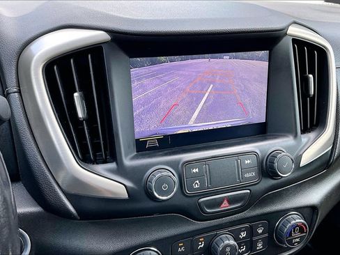 Used 2019 GMC Terrain Denali w/ Comfort Package AWD/4WD image 14
