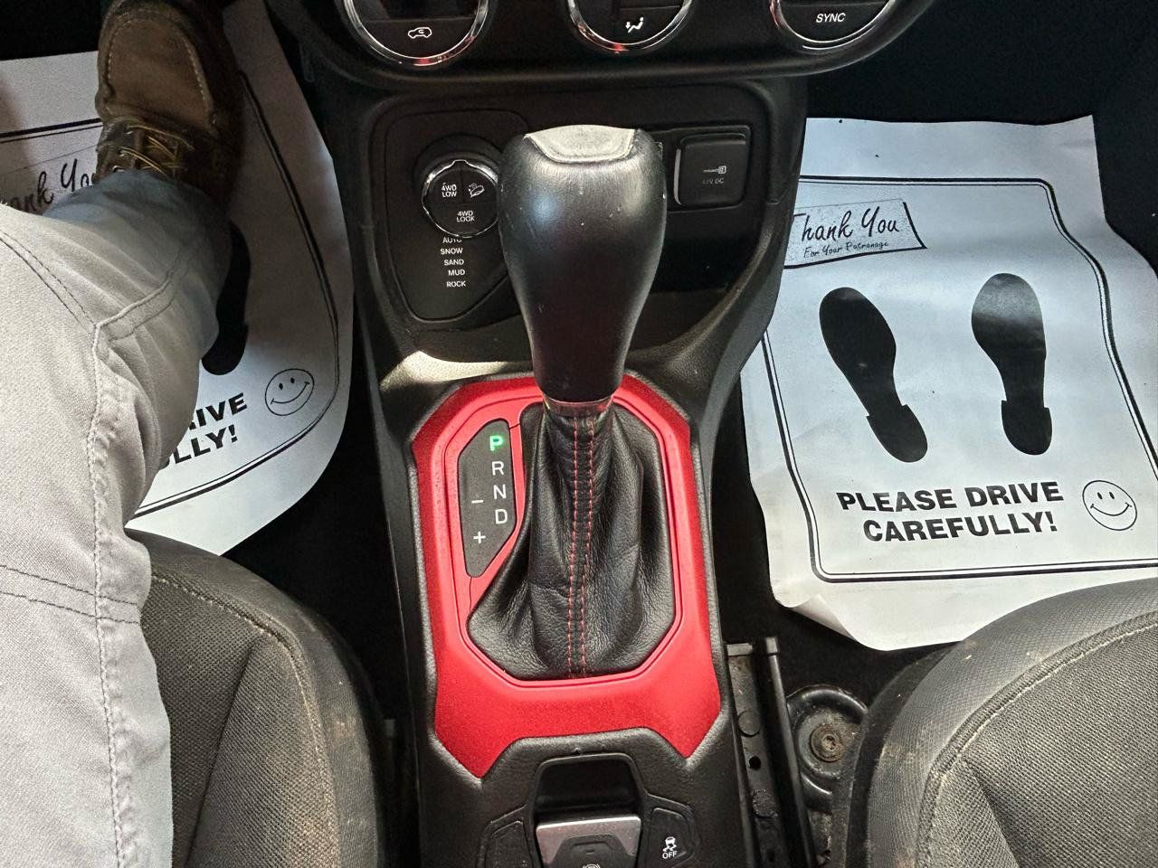 Used 2015 Jeep Renegade Trailhawk w/ Popular Equipment Group AWD/4WD image 24